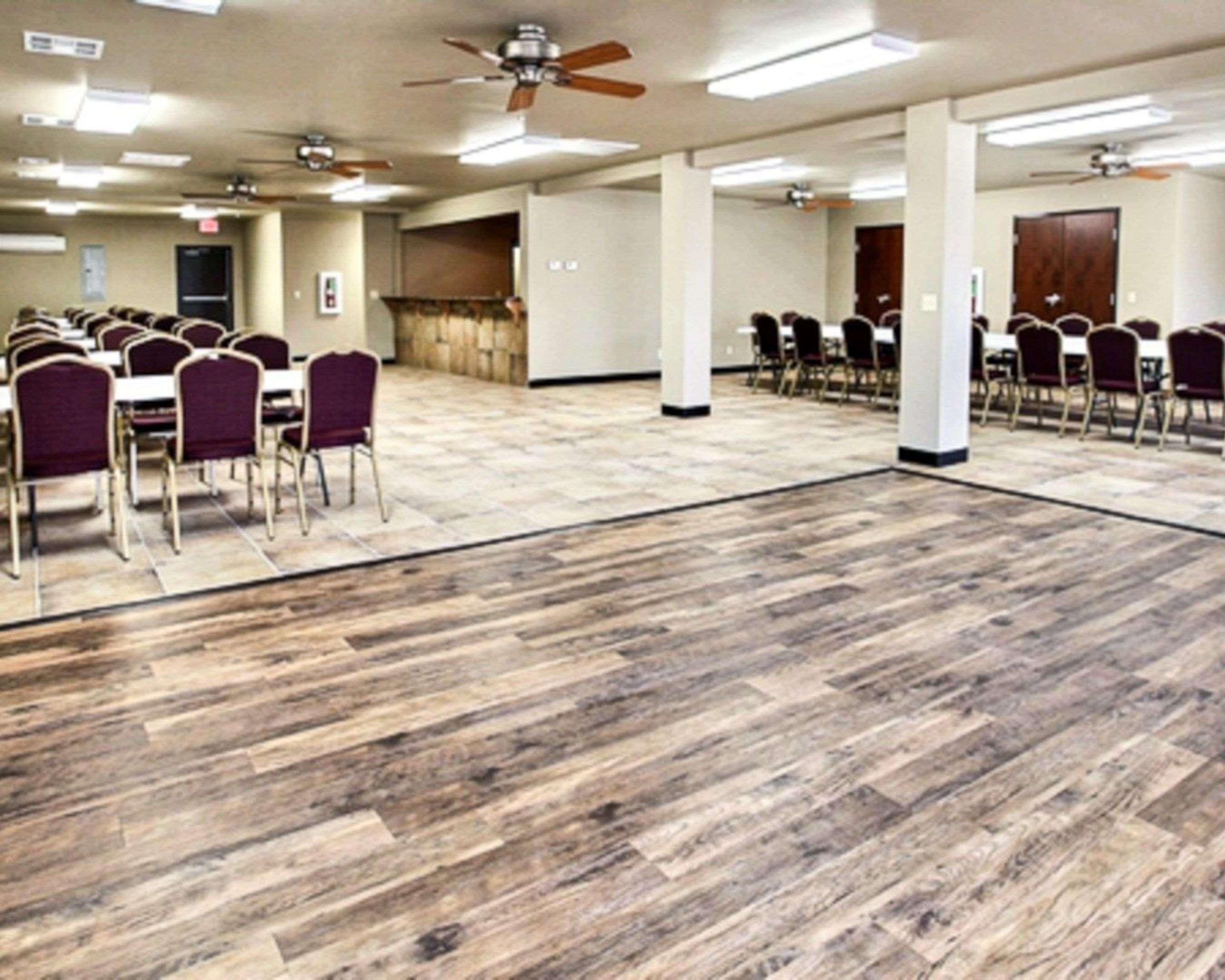 Sleep Inn&Suites Hennessey North Buitenkant foto
