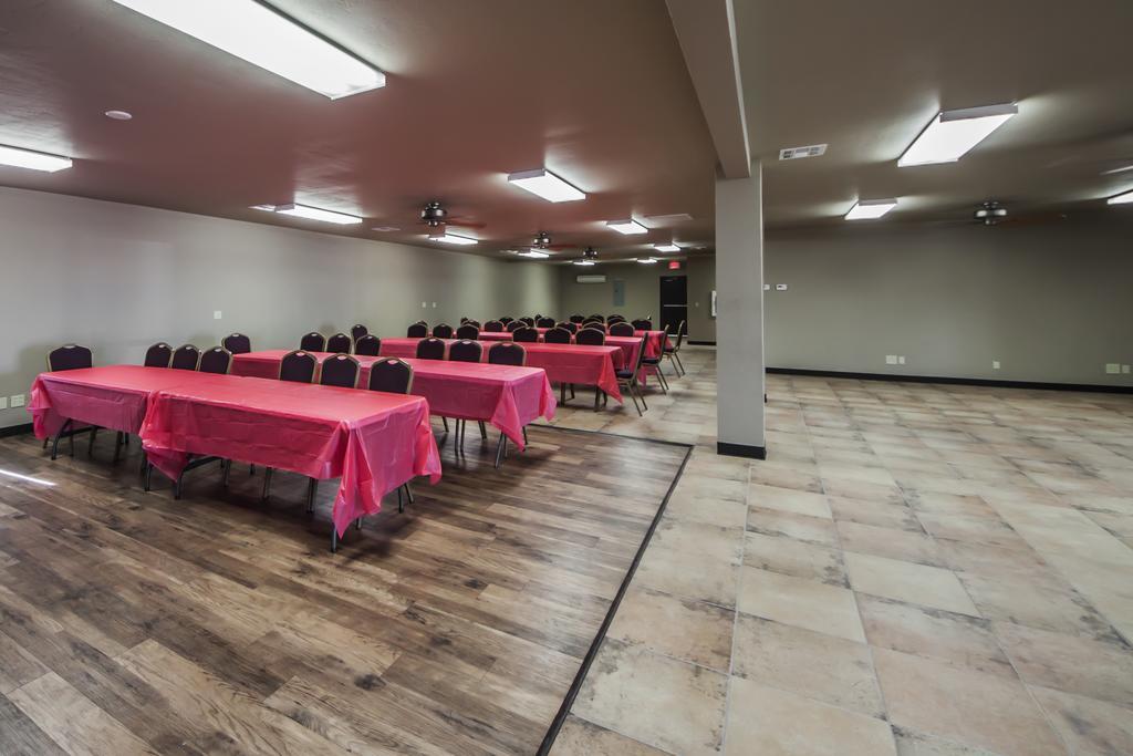 Sleep Inn&Suites Hennessey North Buitenkant foto