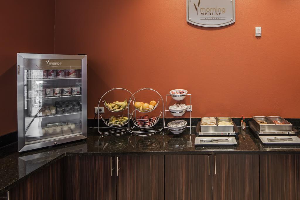 Sleep Inn&Suites Hennessey North Buitenkant foto
